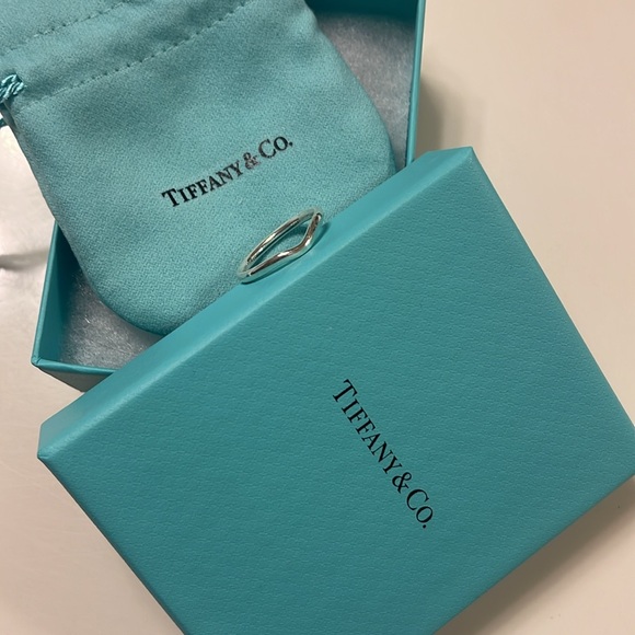 Tiffany & Co. Sterling Silver Curved Band Ring, 2mm Size 8 - Picture 2 of 6